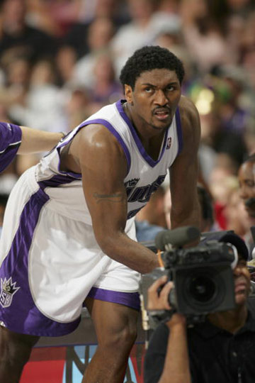 随海港夺冠，亚历斯祖成为首位夺得中超冠军的中国香港球员（海港加冕，亚历斯祖成中国香港首位中超冠军球员）