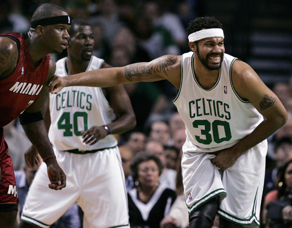 康宁汉姆半场轻取19分5助攻，活塞71分平赛季半场最高（康宁汉姆半场19分5助，活塞71分追平赛季半场最高）