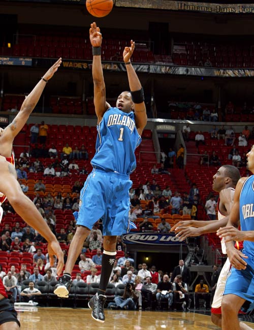 40岁前曼城队长费尔南迪尼奥自宣退役，球员生涯23年赢得30冠（40岁前曼城队长费尔南迪尼奥宣布挂靴，23年职业生涯斩获30冠）