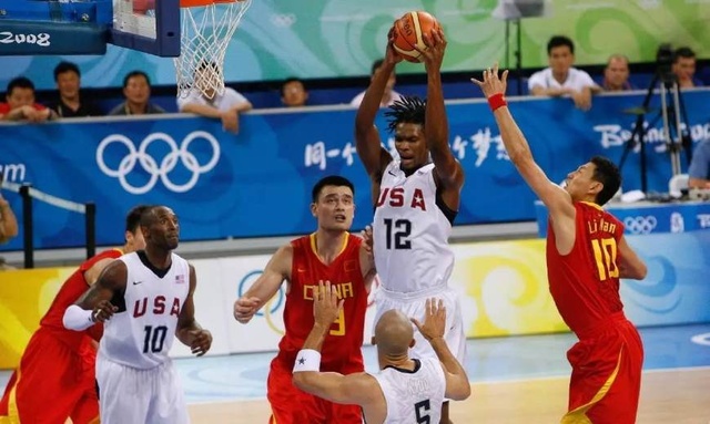 此前对阵拜仁时扭伤左膝，努诺-门德斯本周四恢复了训练（此前战拜仁左膝扭伤，努诺-门德斯已于周四复训）