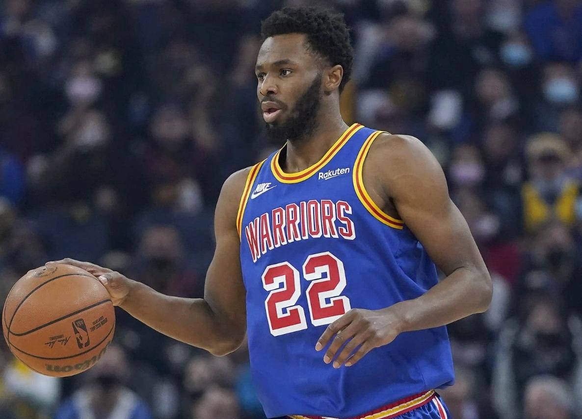 哈登率快船在常规赛中单挑魔术，连续4场得分超28分，但球队仍落后较大。（哈登率快船常规赛对阵魔术，连4场28+仍难阻球队大比分落后）