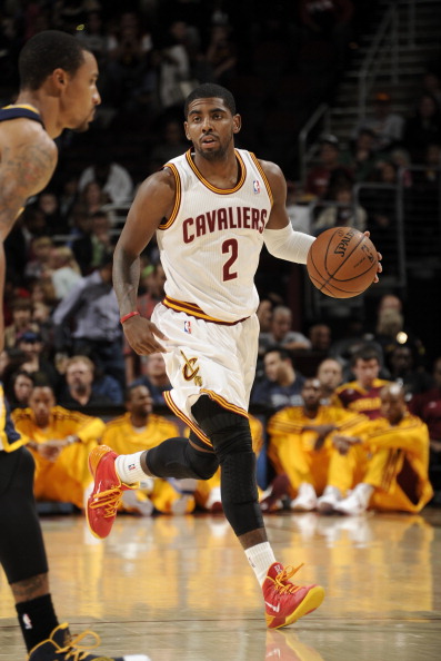 徐宏杰分享续约喜悦：尽最大努力康复，要以最佳状态重返赛场（徐宏杰谈续约：全力康复，力争以最佳状态回归赛场）