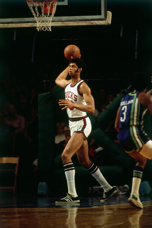 姆巴佩本赛季已打入5粒禁区外进球，为五大联赛球员最多（姆巴佩本赛季禁区外破门5次，五大联赛最多）